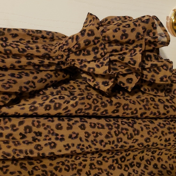 Leopard and Ruffles - Picture 2 of 3